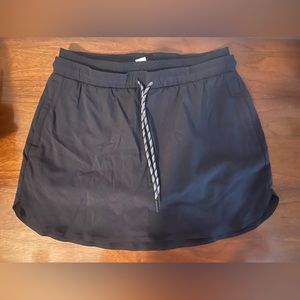 Athleta Trekkie skort
